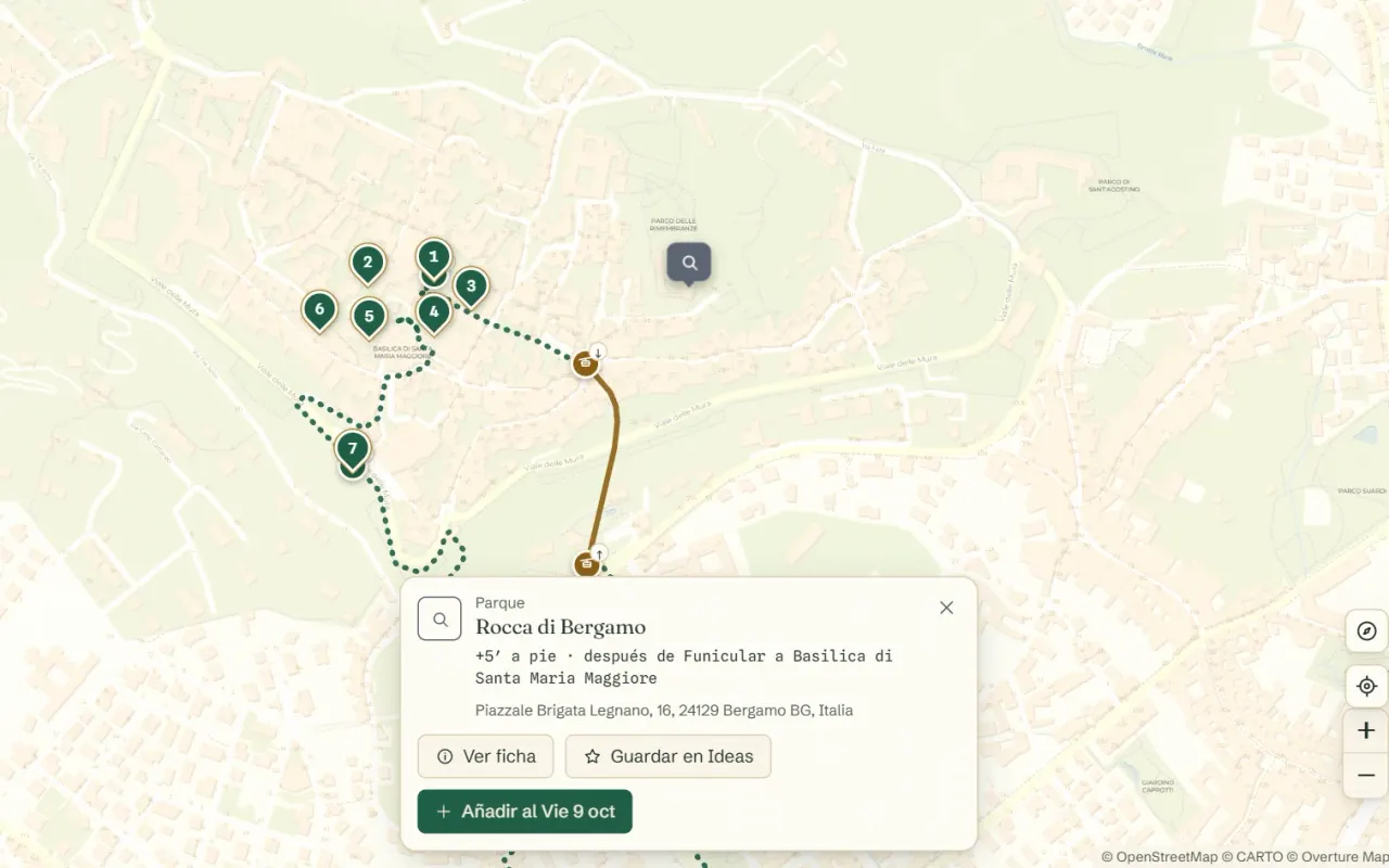 Ruta a pie por la ciudad alta de Bérgamo y un sitio nuevo con los minutos que añade al día